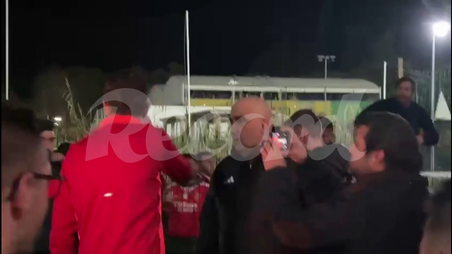 Tensão perto do autocarro das águias