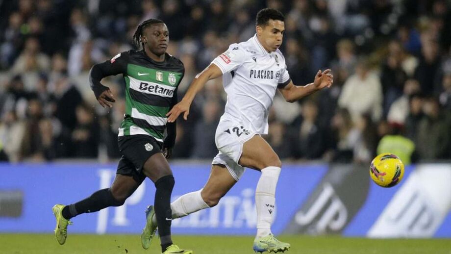 Alberto contra Quenda no mais recente V. Guimarães-Sporting
