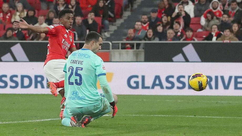 A crónica do Benfica-Famalicão, 4-0: o Barreiro de novo no centro do Mundo