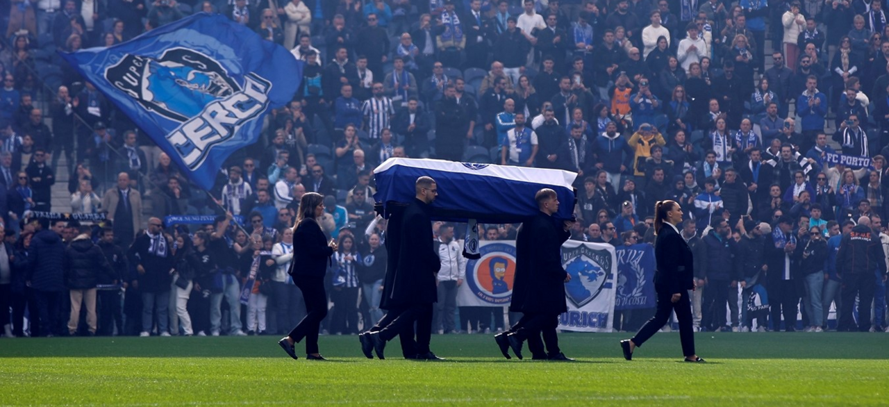 Milhares de adeptos portistas homenagearam o presidente mais titulado da história do futebol
