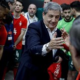 Seleção de futsal agradece a Fernando Gomes: presidente da FPF recebeu camisola