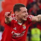 Chegar ao topo com traje de gala: Benfica com números arrasadores