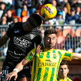 Ac. Viseu-Tondela, 1-1: dérbi das beiras levou mais de cinco mil pessoas ao Fontelo