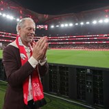 Preud'homme visitou museu do Benfica e voltou a erguer a Taça de Portugal