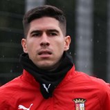 A postos para o jogo com o Benfica: Fran Navarro volta a ter Luz