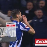 O grande remate em arco de Fábio Vieira que colocou o FC Porto a vencer o V. Guimarães