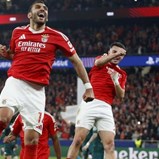 Dois meses de montanha-russa: como o Benfica chega a março em todas as frentes e com um troféu em 'caixa'