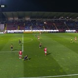 O corte que se tornou em golo: lance caricato deu vantagem ao Chaves diante do Benfica B