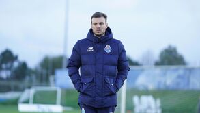 Martín Anselmi chama dois jogadores da equipa B ao treino