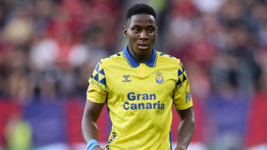 Dário Essugo perto de rumar ao Chelsea