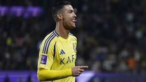 Cristiano Ronaldo bisa na goleada do Al Nassr na Liga dos Campeões asiática