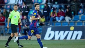 João Pedro reforça o meio-campo do Felgueiras