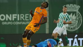 Pódio em risco após descalabro