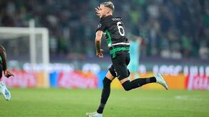 'Bomba' de Debast na corrida a melhor golo da fase regular da Champions