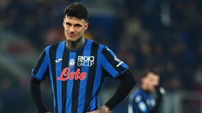 Scamacca e Scalvini desfalcam Atalanta até ao fim da época por lesão