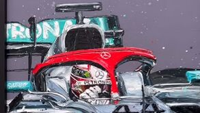 A prenda especial que Lewis Hamilton ofereceu a 3.000 funcionários da Mercedes