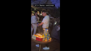 Cristiano Ronaldo apagou as velas de mais um bolo e até fez... uma dança especial