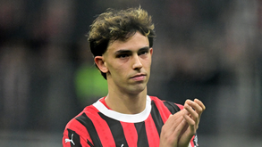 «O João joga»: estreia de sonho de Félix pelo Milan em destaque na imprensa italiana