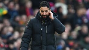 Ruben Amorim a lutar pelo emprego no Manchester United