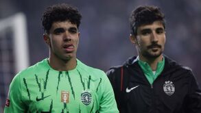 Nova preocupação para o Sporting: João Simões sai lesionado e em lágrimas do clássico