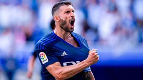 Granada reforça ataque com Borja Bastón