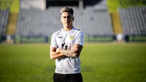 Brian Mansilla ainda aguarda pela estreia