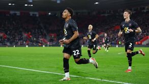 Marcus Edwards decide logo na estreia pelo Burnley