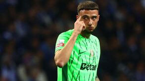 Debast à patrão: meio-campo do Sporting volta a mexer