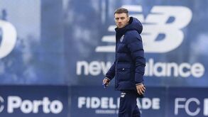 Despertador tem de tocar mais cedo: bloqueio causa mossa na equipa