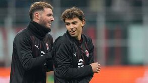Adeptos do Milan querem Pulisic, Leão, Félix e Giménez em campo: «Caviar e champanhe após meses de água e biscoitos»