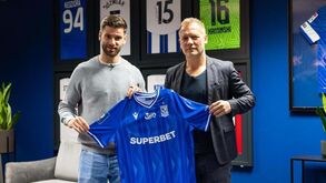 Mario González deixa Famalicão para reforçar o Lech Poznan