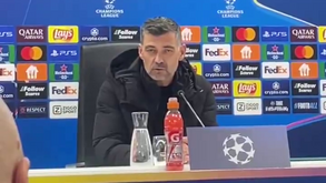 Sérgio Conceição abandona conferência e atira: «Esperei 15 minutos, agora respondo em 30 segundos»