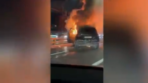Carro arde na Ponte 25 de Abril