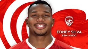 Lateral brasileiro Edney Silva reforça Santa Clara