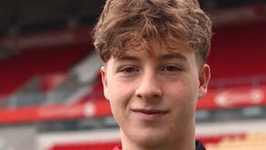 Promessa dos sub-19 do Gil Vicente assina contrato profissional