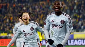 Jorthy Mokio: Miúdo que rejeitou Barça pelo Ajax continua em alta