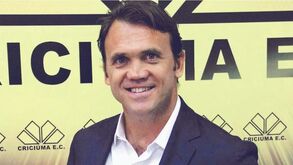 Dejan Petkovic diz que Neymar não devia ter regressado ao Brasil