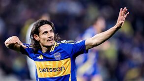 Riquelme deliciado com Cavani: «Melhor estrangeiro a jogar na Argentina»