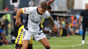 Justin de Haas avalia momento do Famalicão: «Estamos a melhorar de semana para semana»