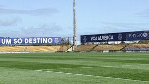 Alverca-Marítimo adiado para as 17 horas deste domingo