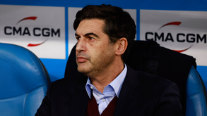Lyon de Paulo Fonseca goleia em casa do lanterna-vermelha Montpellier