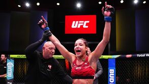 Jacqueline Cavalcanti imparável: portuguesa alcançou 4.ª vitória seguida no UFC