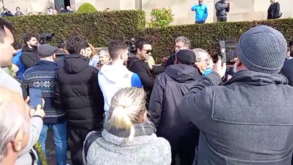 Deco chega ao funeral de Pinto da Costa sob forte aplauso