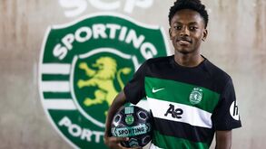 Jovem médio assina contrato profissional com o Sporting: «A minha referência é o Hjulmand»