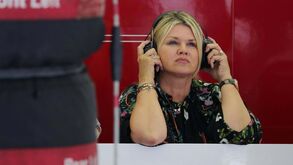 Mulher de Michael Schumacher emite comunicado