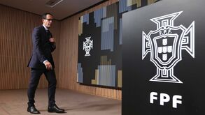 FPF: Fernando Gomes passa a pasta a Pedro Proença