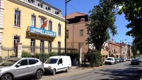 Sede do BE é a sede fiscal de duas empresas de apoio ilegal à imigração? Não