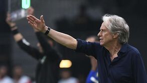 «Não sabem mais»: Jorge Jesus multado por criticar árbitros