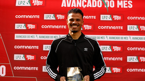 Carlos Eduardo e o prémio de melhor avançado: «Espero receber muitos destes até ao final do ano»