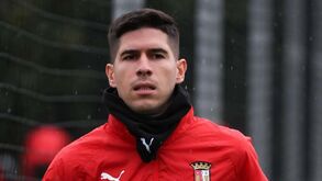 A postos para o jogo com o Benfica: Fran Navarro volta a ter Luz